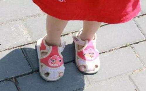 瓜哥幼儿园老师穿鞋子,瓜哥幼儿园鞋子的魅力瞬间